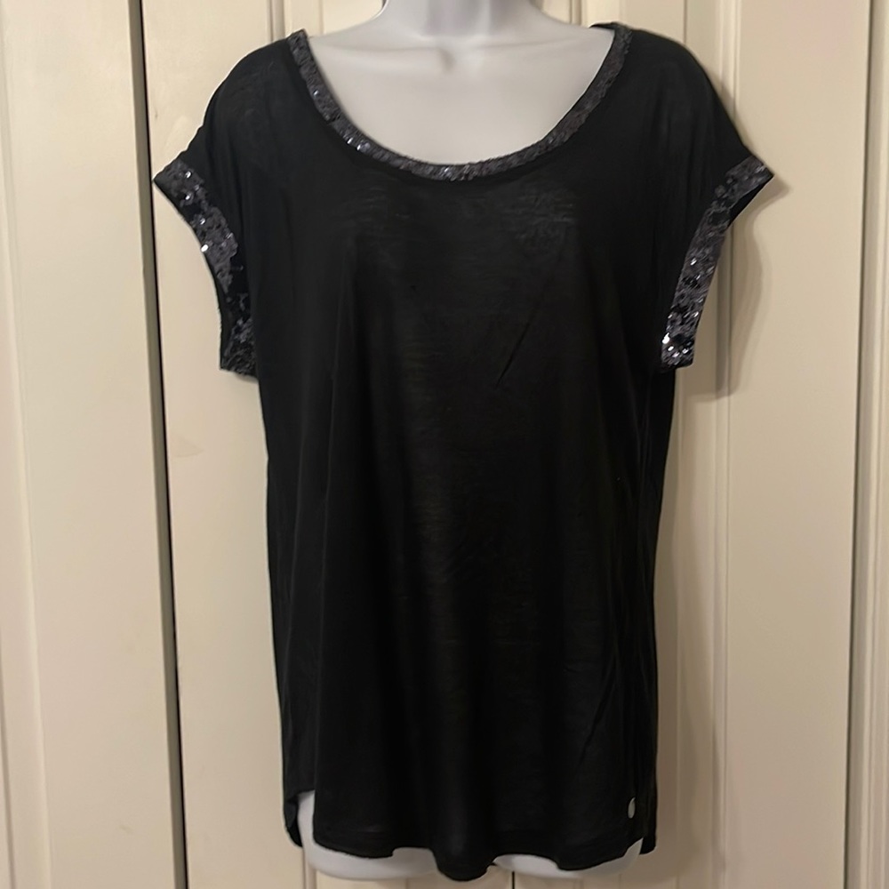 AERIE Women’s black sequin accent top NWT